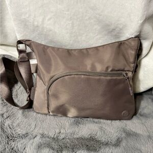 Kyodan Messenger Bag with Adjustable Strap and Durable Material